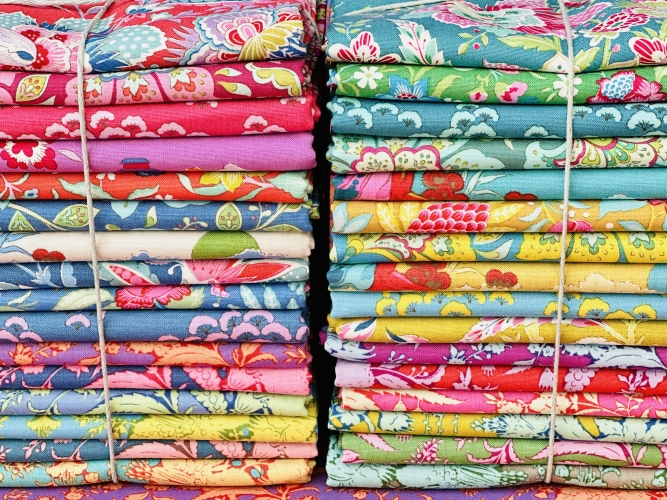 Tilda Patchwork Baumwolle - Bloomsville Rot - Halbe Meter Zuschnitte - 8 Meter